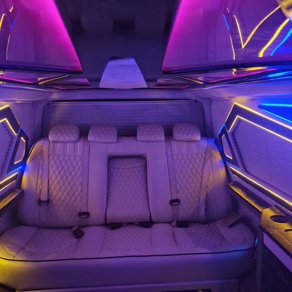 VIP minibüs deri döşeme ve ambiyans aydınlatması